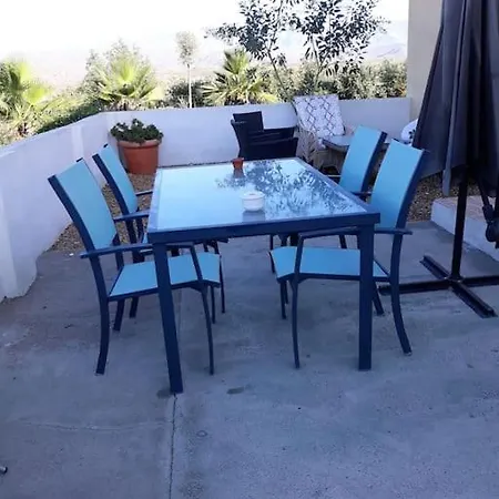 Desert Escapes Apartment